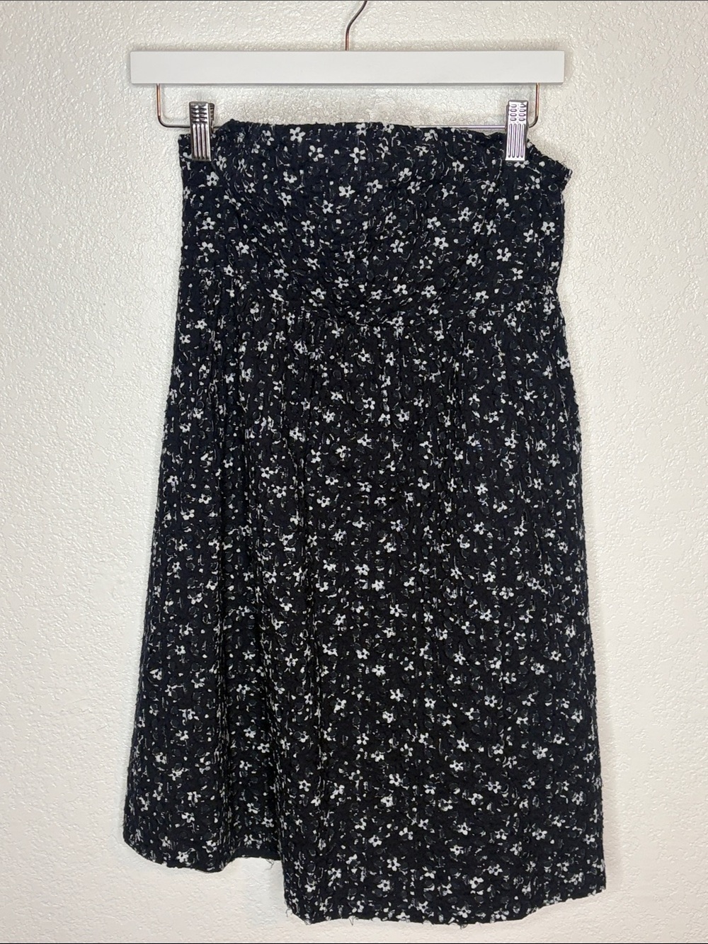 Maeve Anthropologie Navy White Floral Eyelet Strapless Dress Smocked Back Size 6